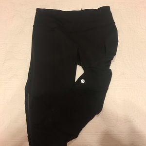 Black 3/4 lululemon leggings